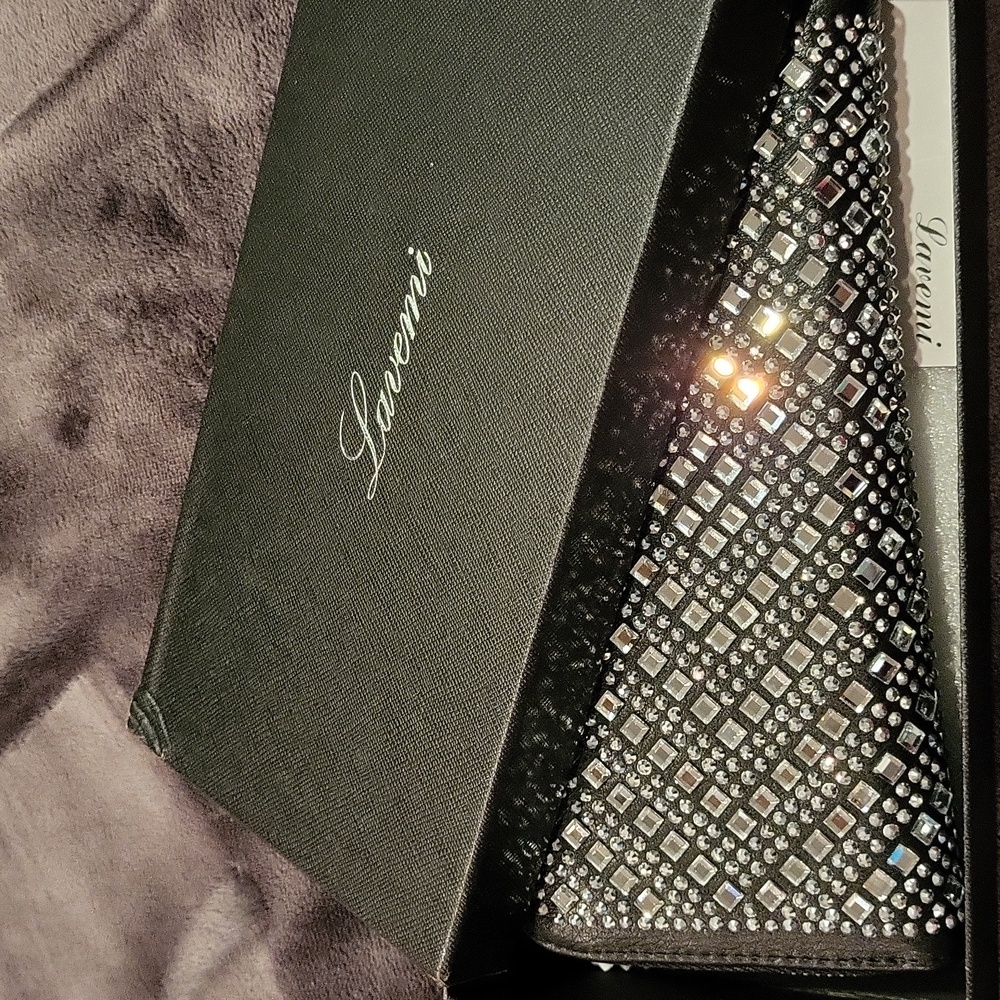 Rhinestone Wallet - Picture 2 of 7